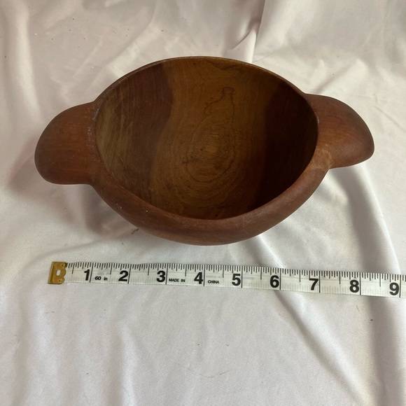 Rustic Wooden Bowl with Handles - Picture 7 of 9